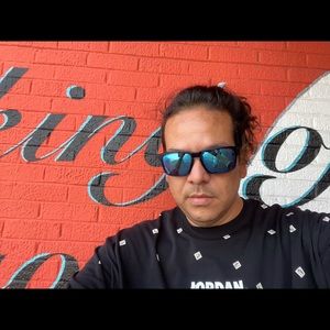 Meet your Posher, Christopher